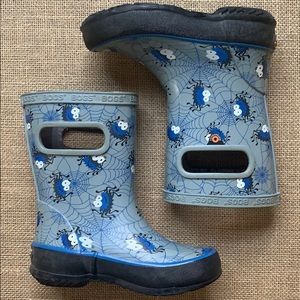 bogs spider boots